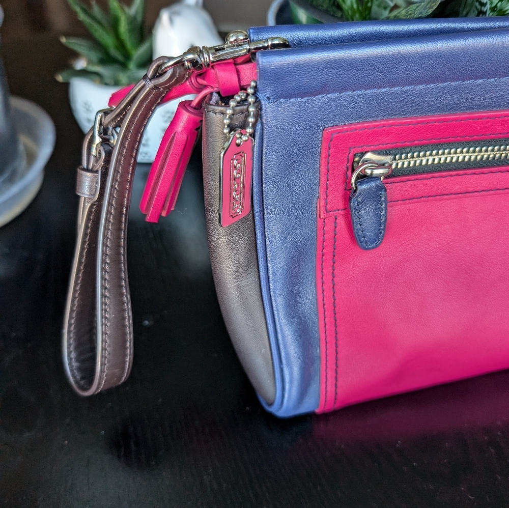 Coach Legacy Pink and Blue Clutch. - Picture 6 of 10